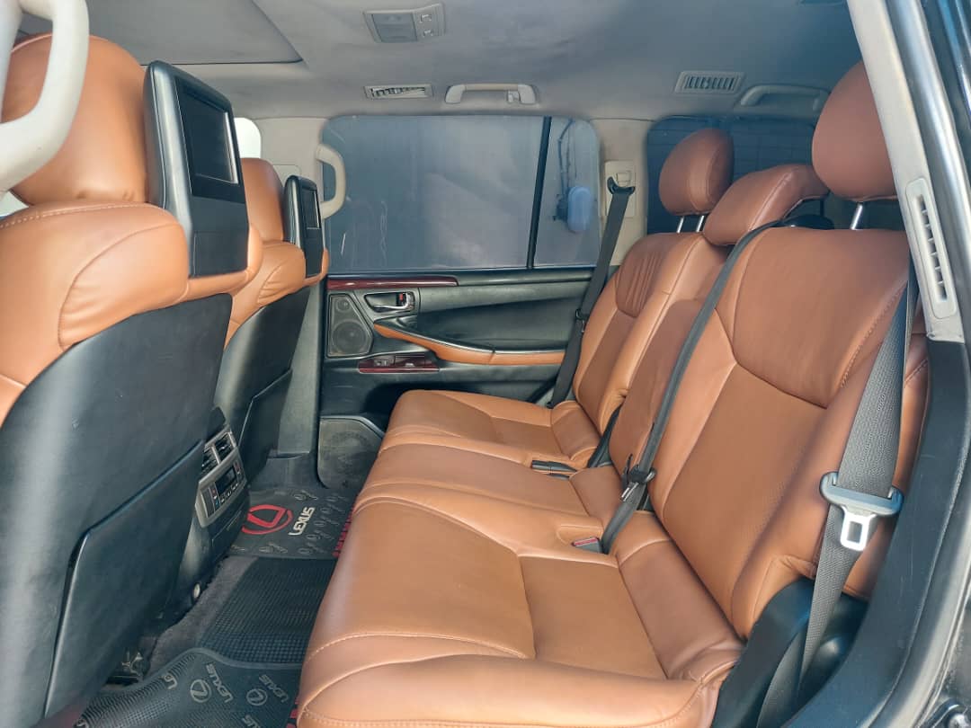 Lexus 5