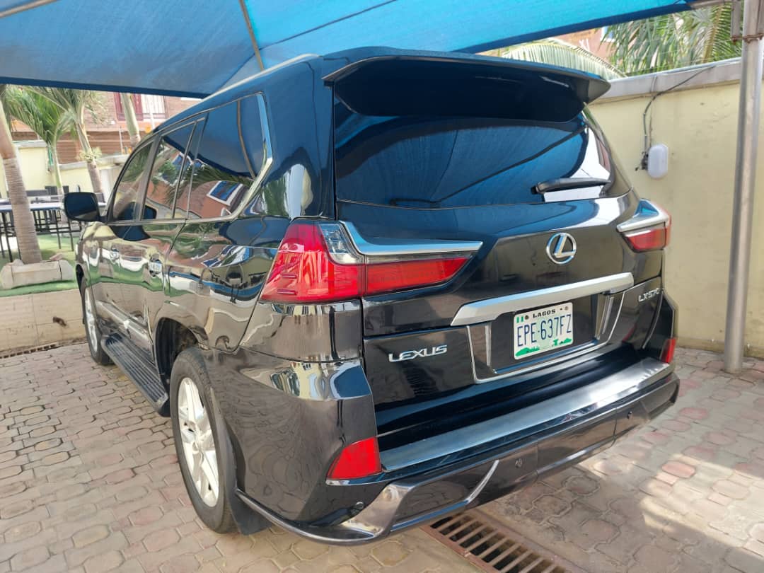 Lexus 6